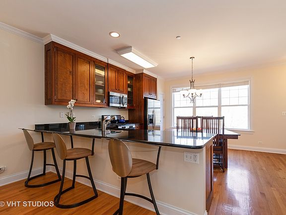 5th image of 623 Hurlburt Ct