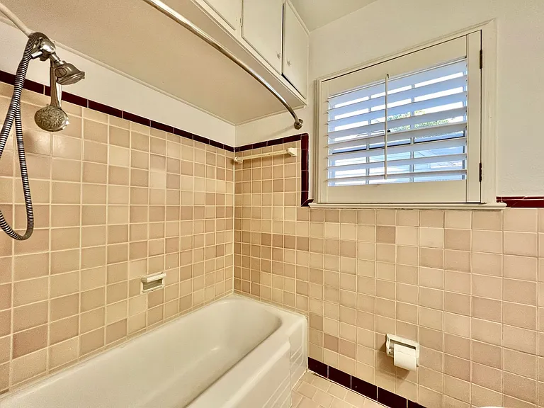 1510 S Montreal Ave — Photo 12
