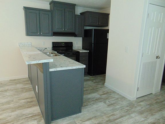 3rd image of 5611 NE 24th Pl #36