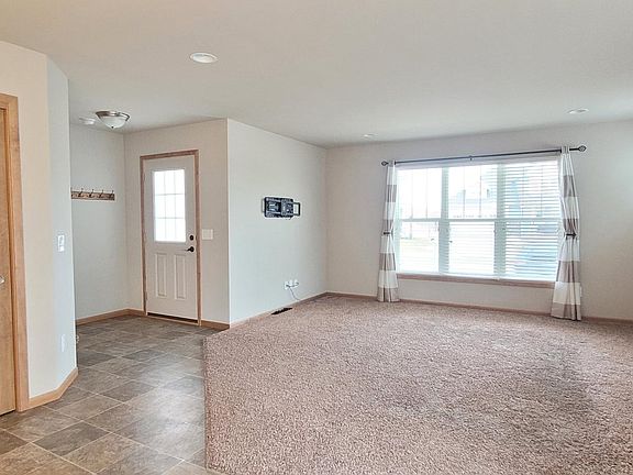 2nd image of 1418 Thoreau Dr