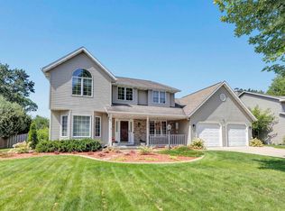 2066 Winter Cress Dr, Green Bay, WI 54313