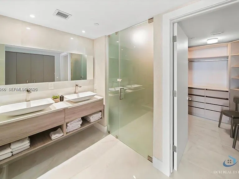350 S Miami Ave #3902 — Photo 7