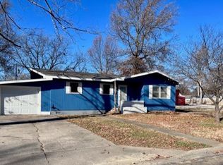 410 N Ohio St, Iola, KS 66749