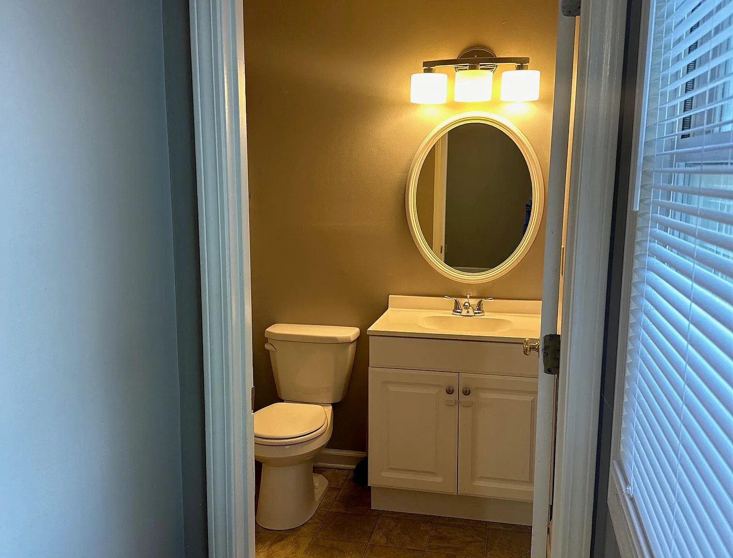 2 bed, 850 sqft, $1,000 — Photo 2