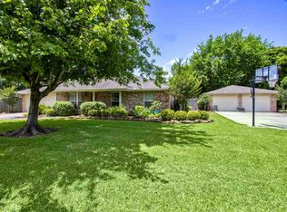 101 Woodsong St, Bridge City, TX 77611