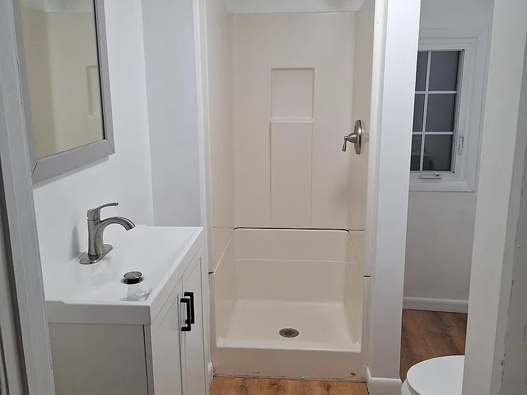 Bathroom 1 of 2