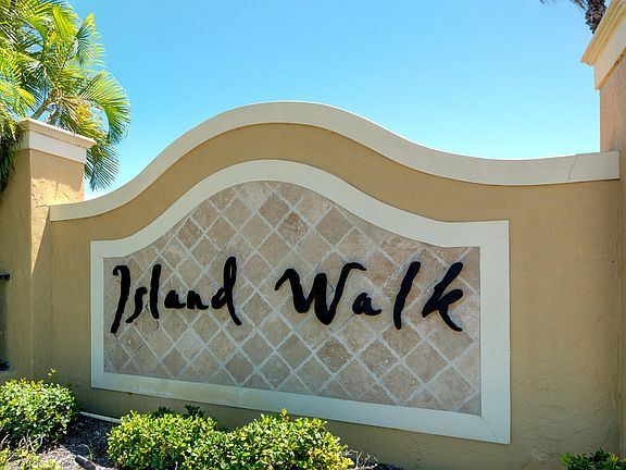 2nd image of 708 Lanai Cir #708