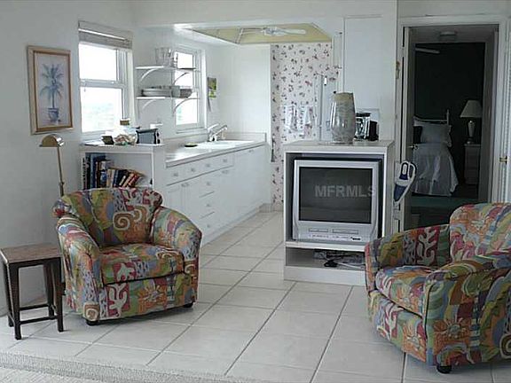 4th image of 1255 Tarpon Center Dr APT 504