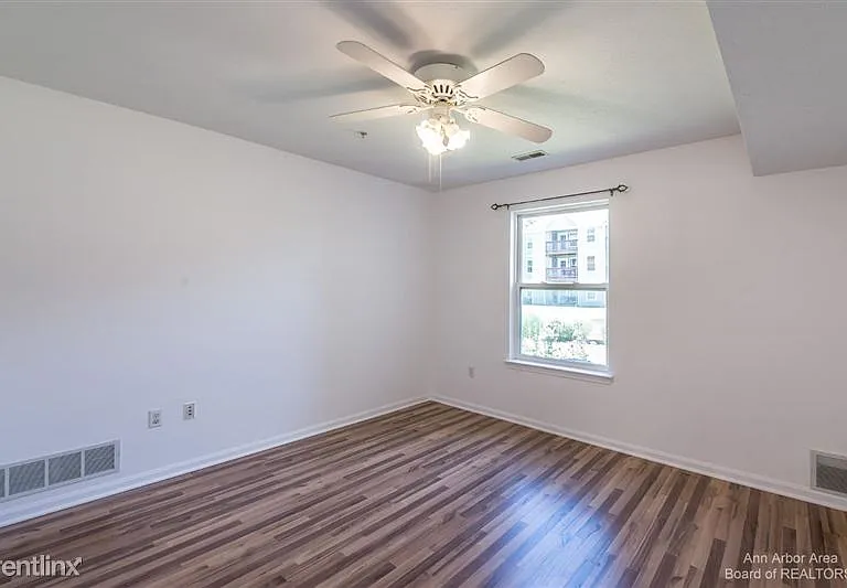 1381 Millbrook Trl #1 — Photo 7