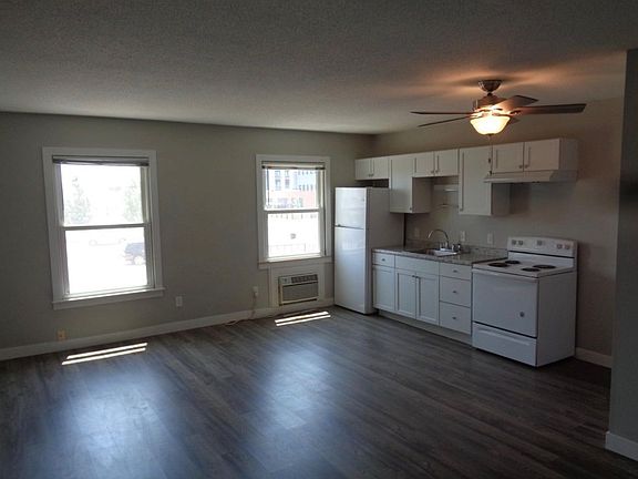 2nd image of 409 16th St APT 2