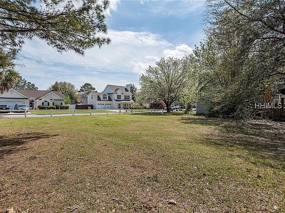 2nd image of 8 Capers Creek Dr