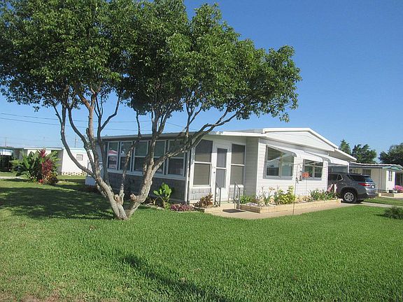 2nd image of 49 Paradise Lake Dr