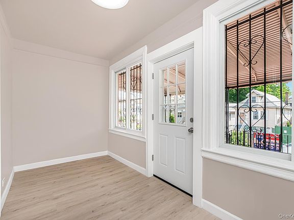 5th image of 427 Taylor Avenue