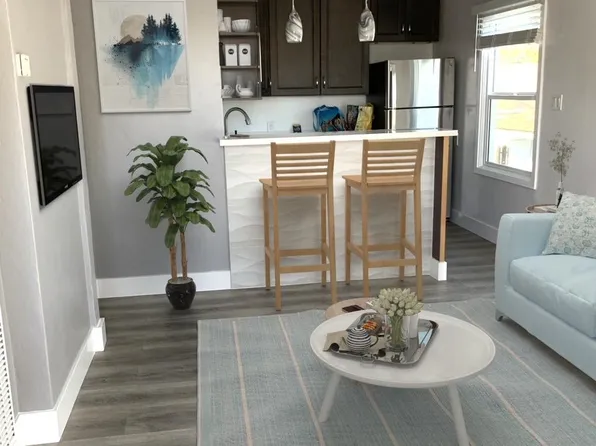 1766 1/2 Chalcedony St, San Diego, CA 92109