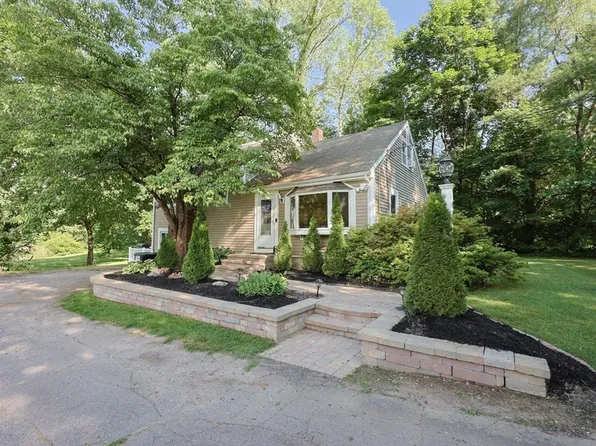 161 N Worcester St, Norton, MA 02766