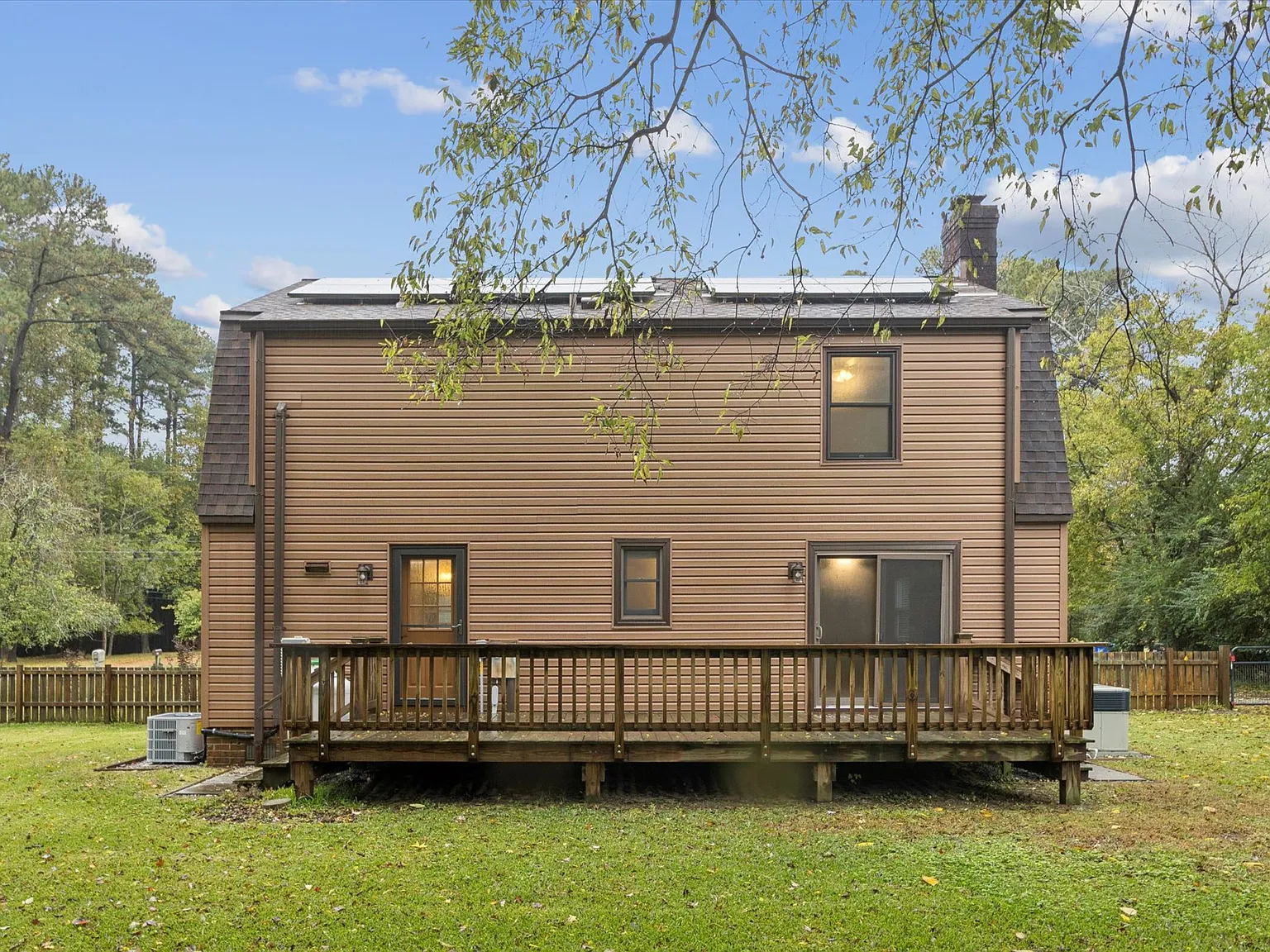 3 bed, 2244 sqft, $2,750 — Photo 4