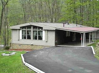 113 Daybrook Dr, Grafton, WV 26354