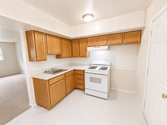 5th image of 2811 Swineford Rd