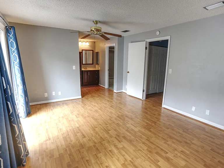 437 N Halifax Ave #5 — Photo 13
