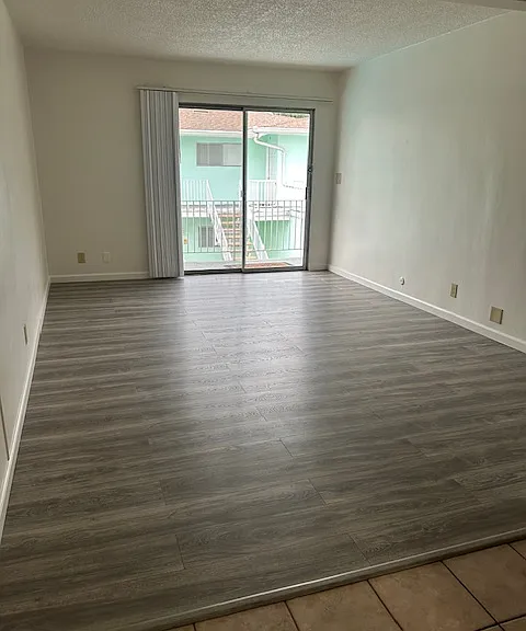 1250 N Mentor Ave #12 — Photo 8