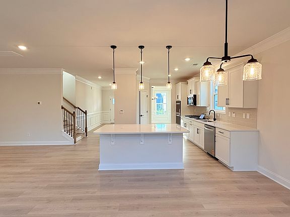 5th image of 2869 Atwater Pond Cir