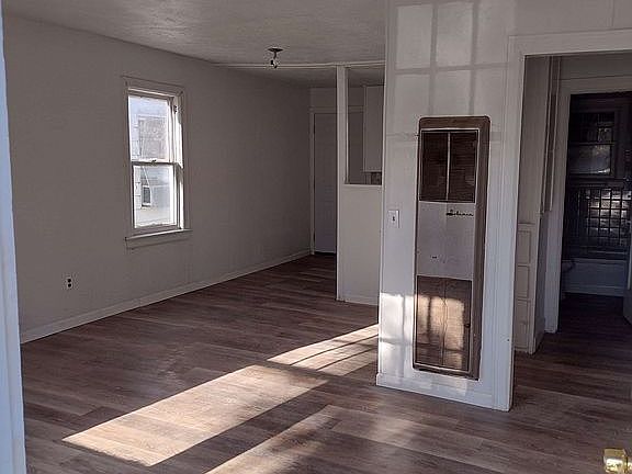 2nd image of 528 N Faulkner St