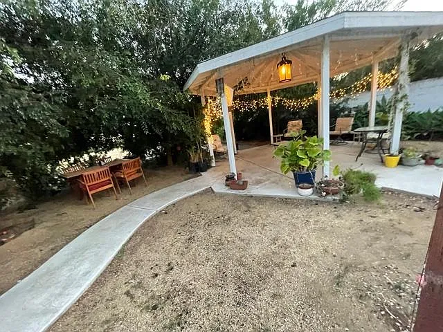 15252 Devonshire St — Photo 37
