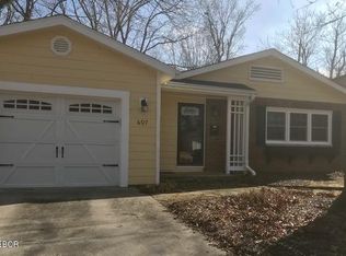 407 S Orchard Dr, Carbondale, IL 62901