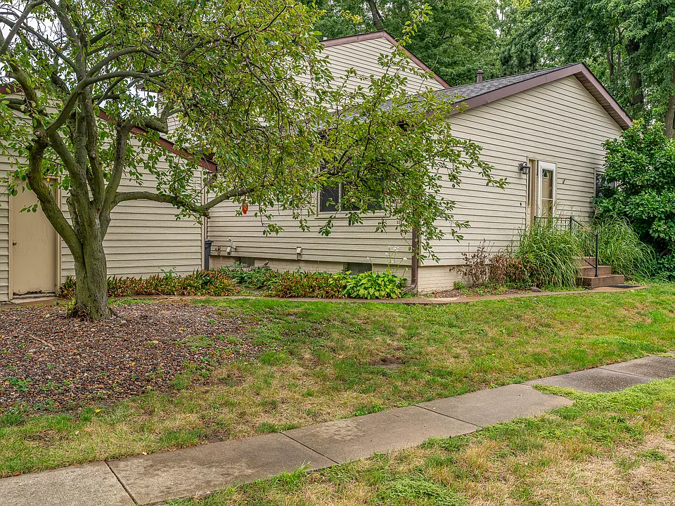 3429 Johnathan Ave