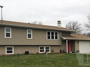 328 E View Pl, Osceola, IA 50213