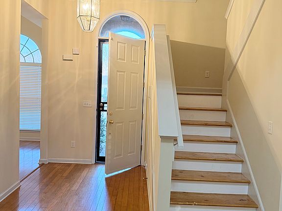 2nd image of 965 Aspen Meadow Cv