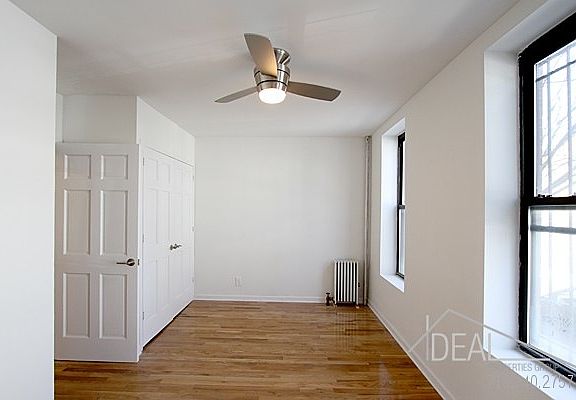 3rd image of 352 E 22nd St