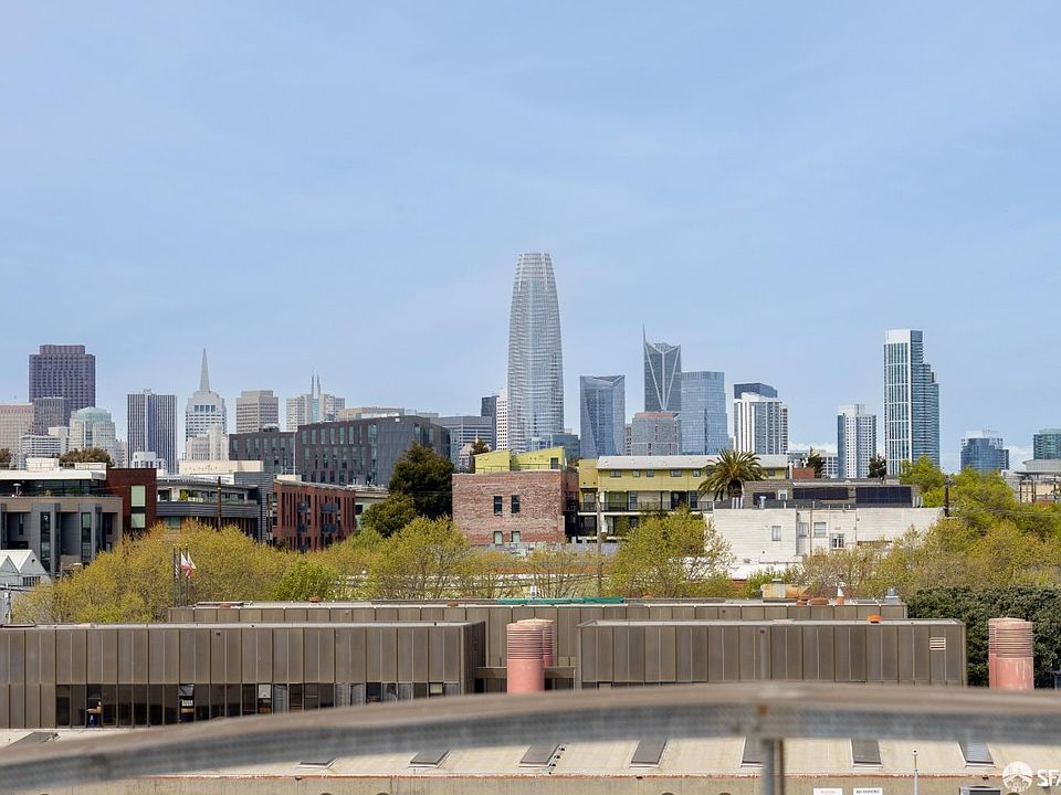 2nd image of 1011 23rd St APT 14