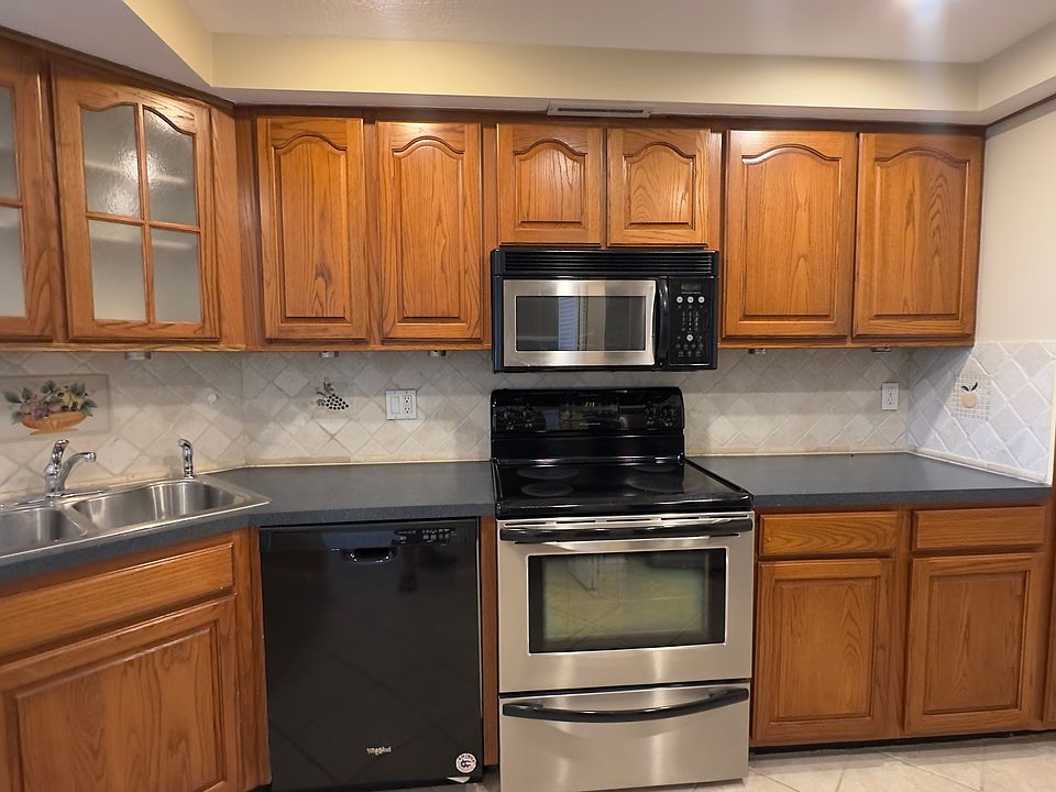 1st image of 2425 Presidential Way APT 203