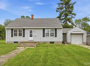 521 W Washington Ave, Greenville, IL 62246