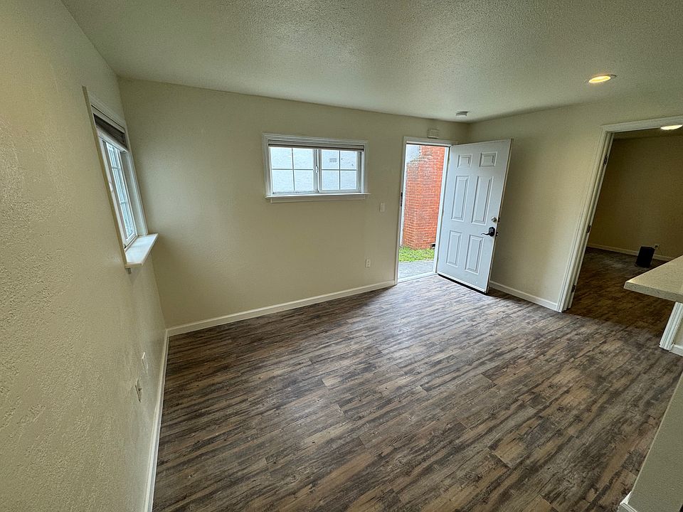 1st image of 3840 Coronado Way #1