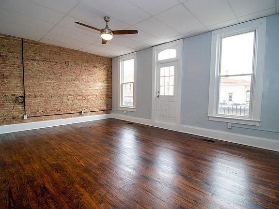 2nd image of 125 S Main St #1/2