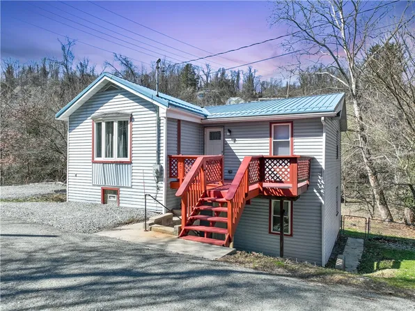 201 Wilson Rd, Charleroi, PA 15022