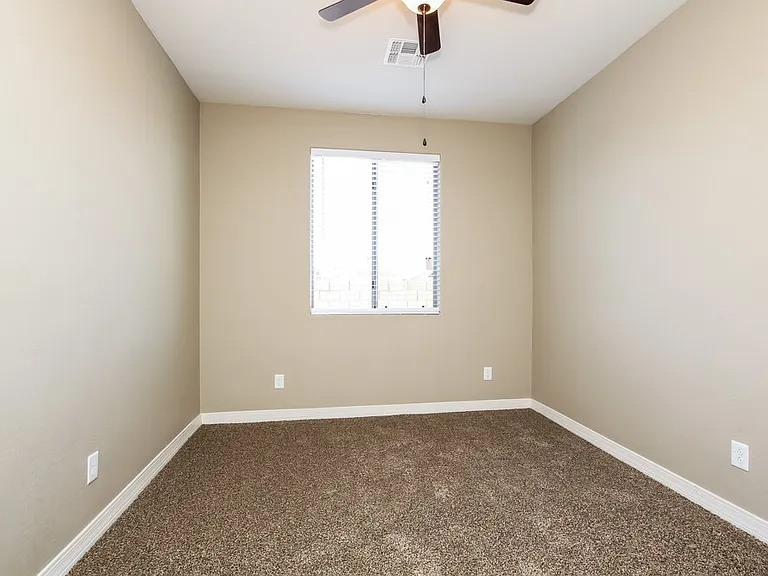 2534 W Beverly Rd — Photo 12