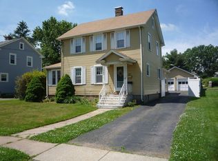39 Wright Rd, Wethersfield, CT 06109