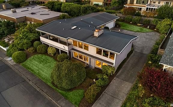 4th image of 4472 140th Ave SE