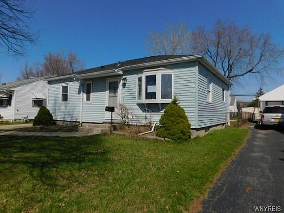 4th image of 757 Loretta St