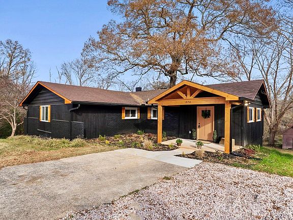 3rd image of 274 Hatley Cir NE