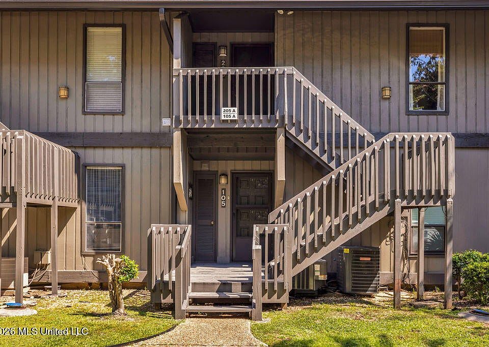 1st image of 205 Lanai Vlg