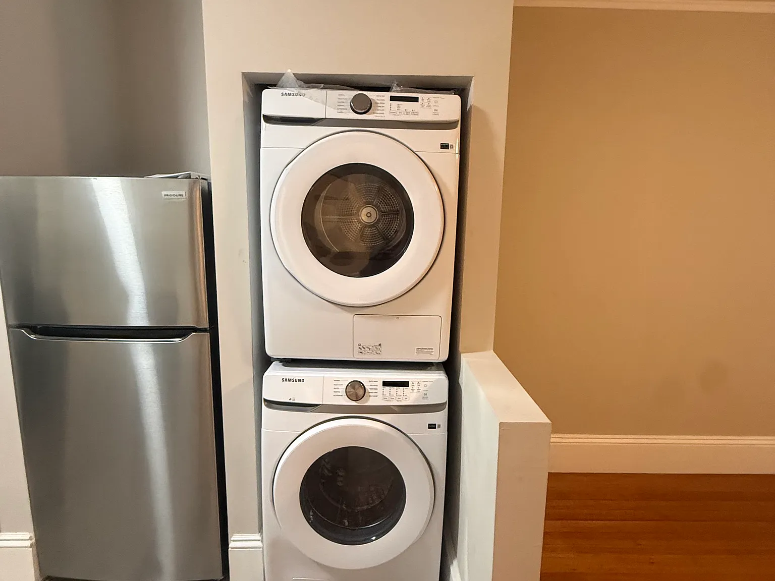 2 bed, $3,600 — Photo 3