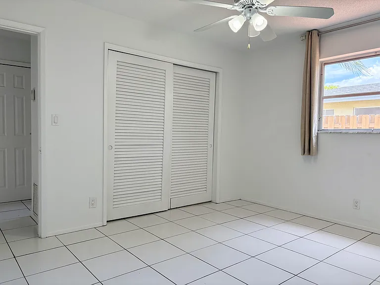 1605 NE 50th Ct #1 — Photo 19