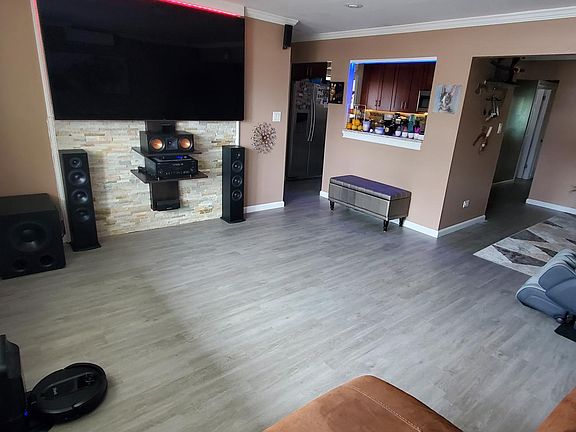 2nd image of 7915 151st Ave #1
