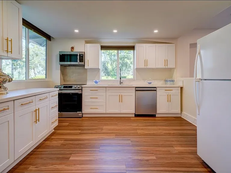 1377 Knoll Rd #A — Photo 4