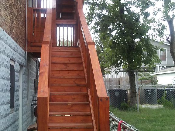 3rd image of 3911 Pulaski St