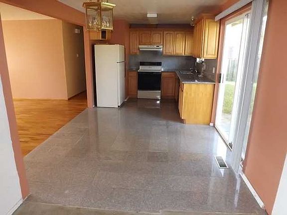 5th image of 29103 45th Pl S